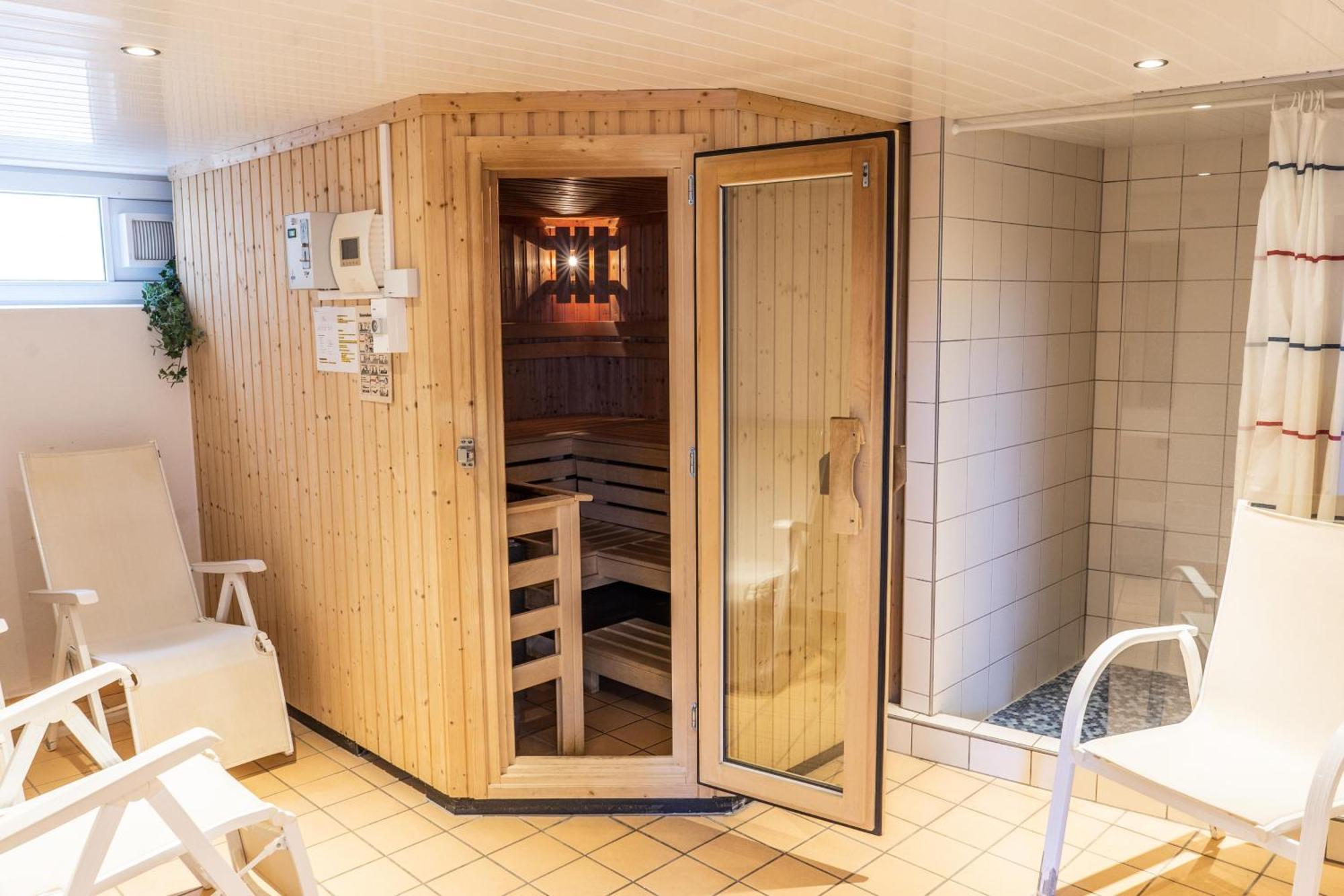 Urlaub Mit Ostseeblick, Schwimmbad, Sauna & Direkte Strandlage Kronsgaard Esterno foto